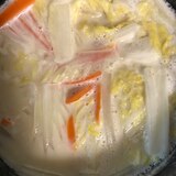 白菜とにんじんの豆乳スープ